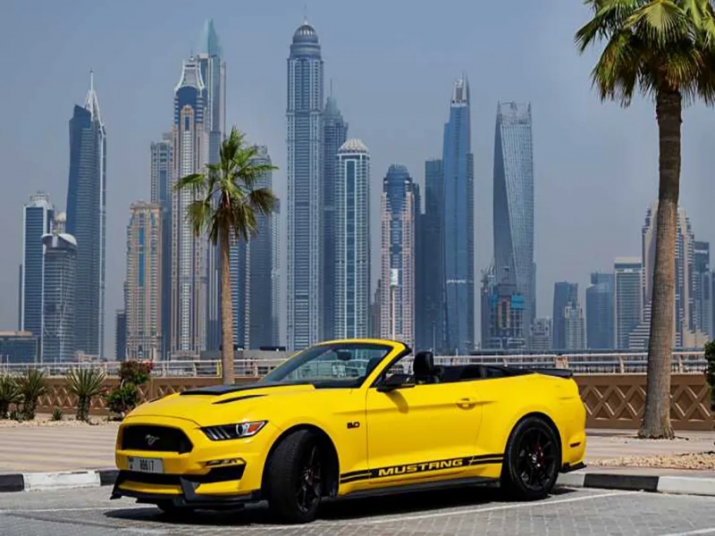 Cabrio Mustang Dubai Tour